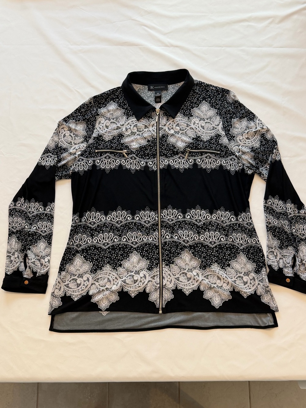 INC International Concepts Black and White Zip-Front Patterned Blouse
